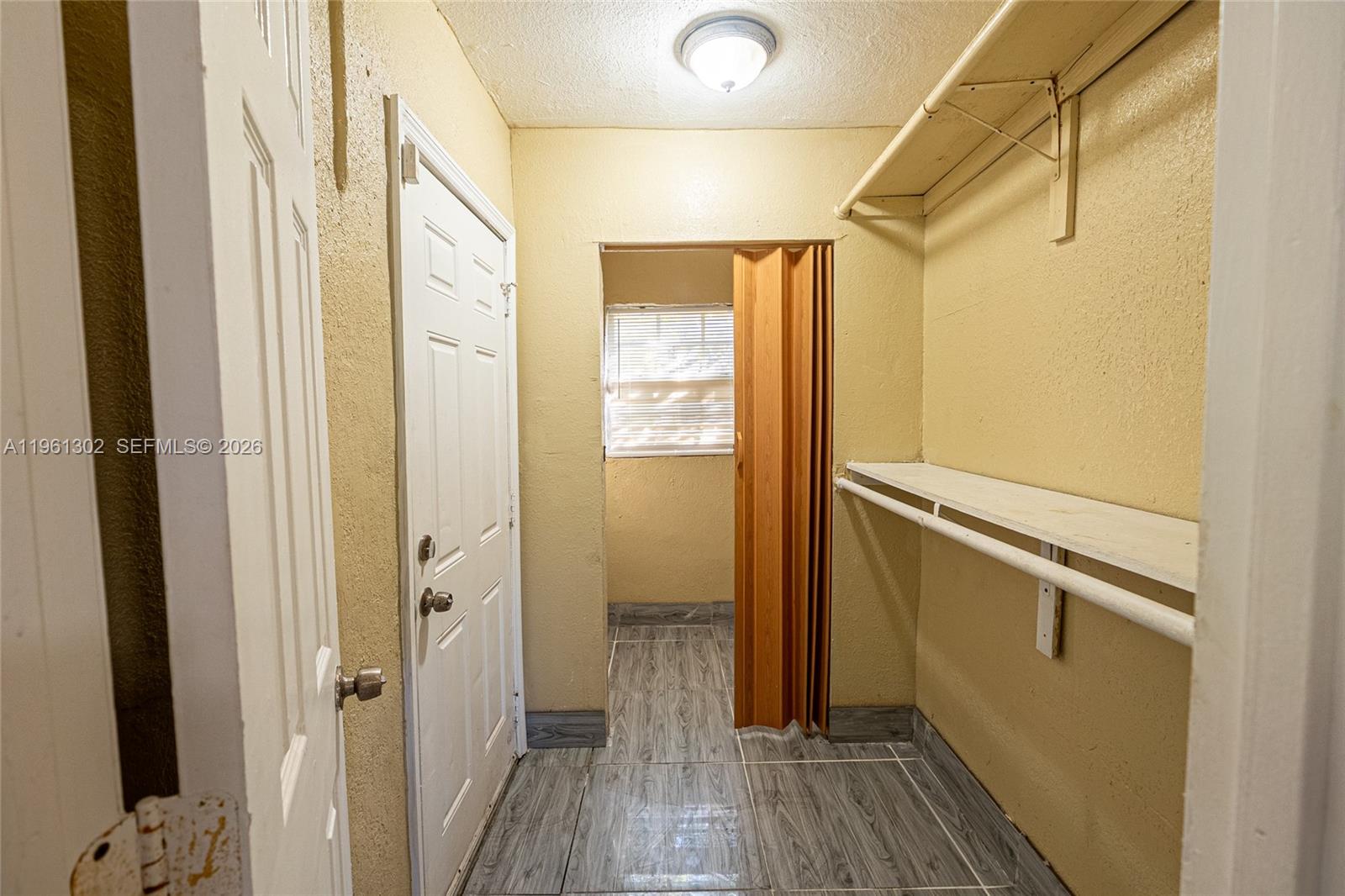 1ST ADDN HOME OWNERS PARA - Residential Income