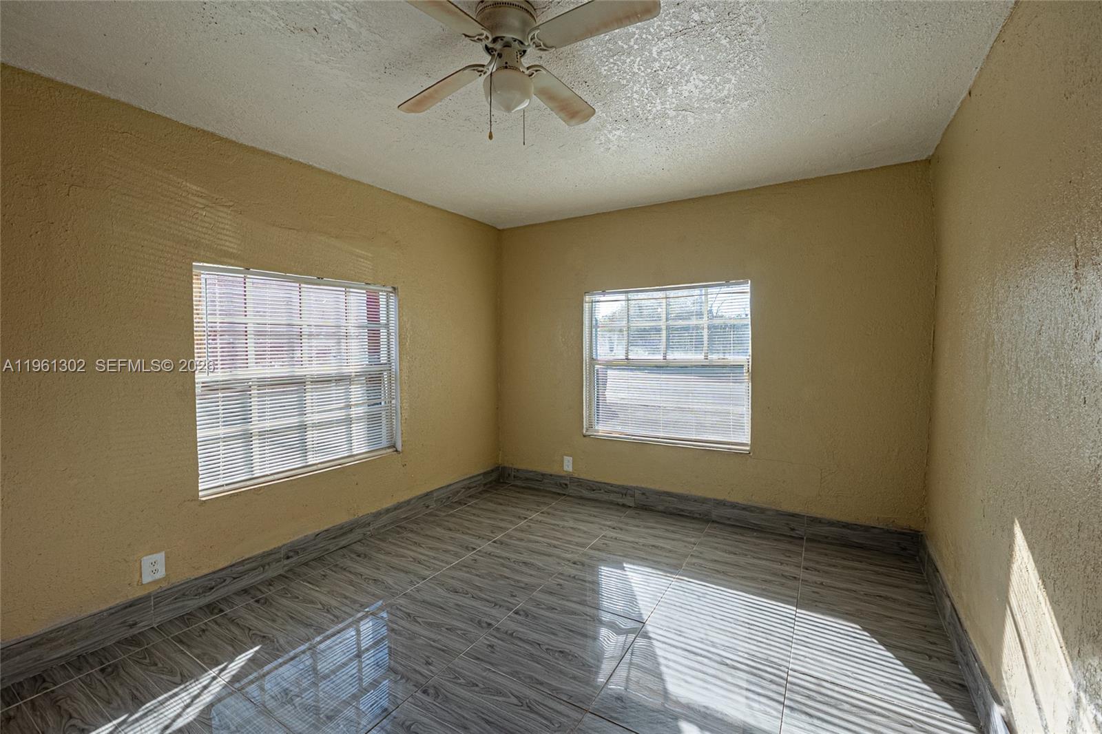 1ST ADDN HOME OWNERS PARA - Residential Income