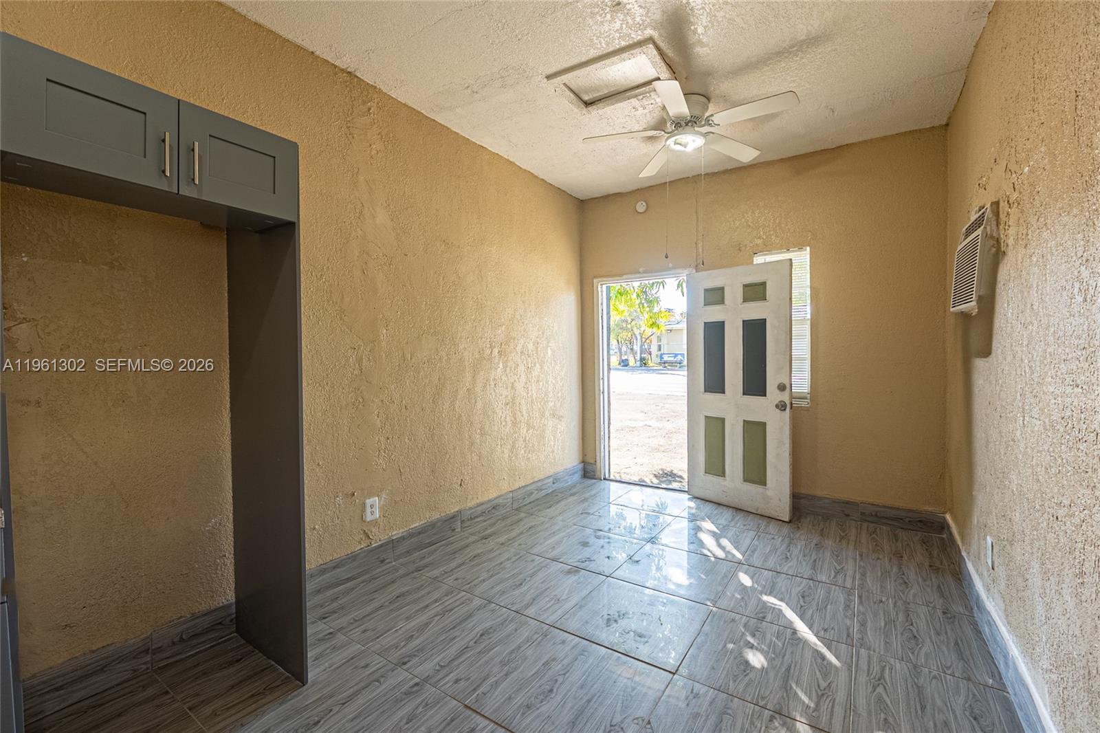 1ST ADDN HOME OWNERS PARA - Residential Income