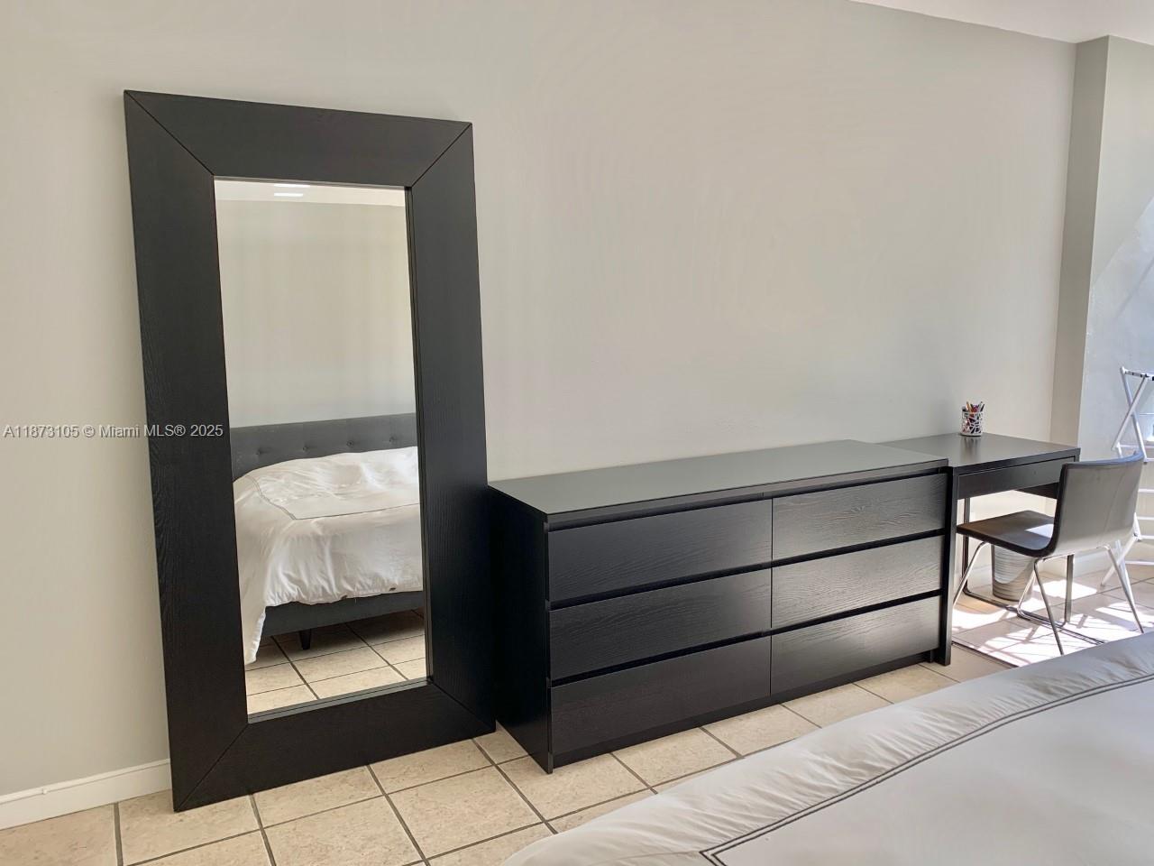 OLYMPUS CONDO PHASE - Residential Lease