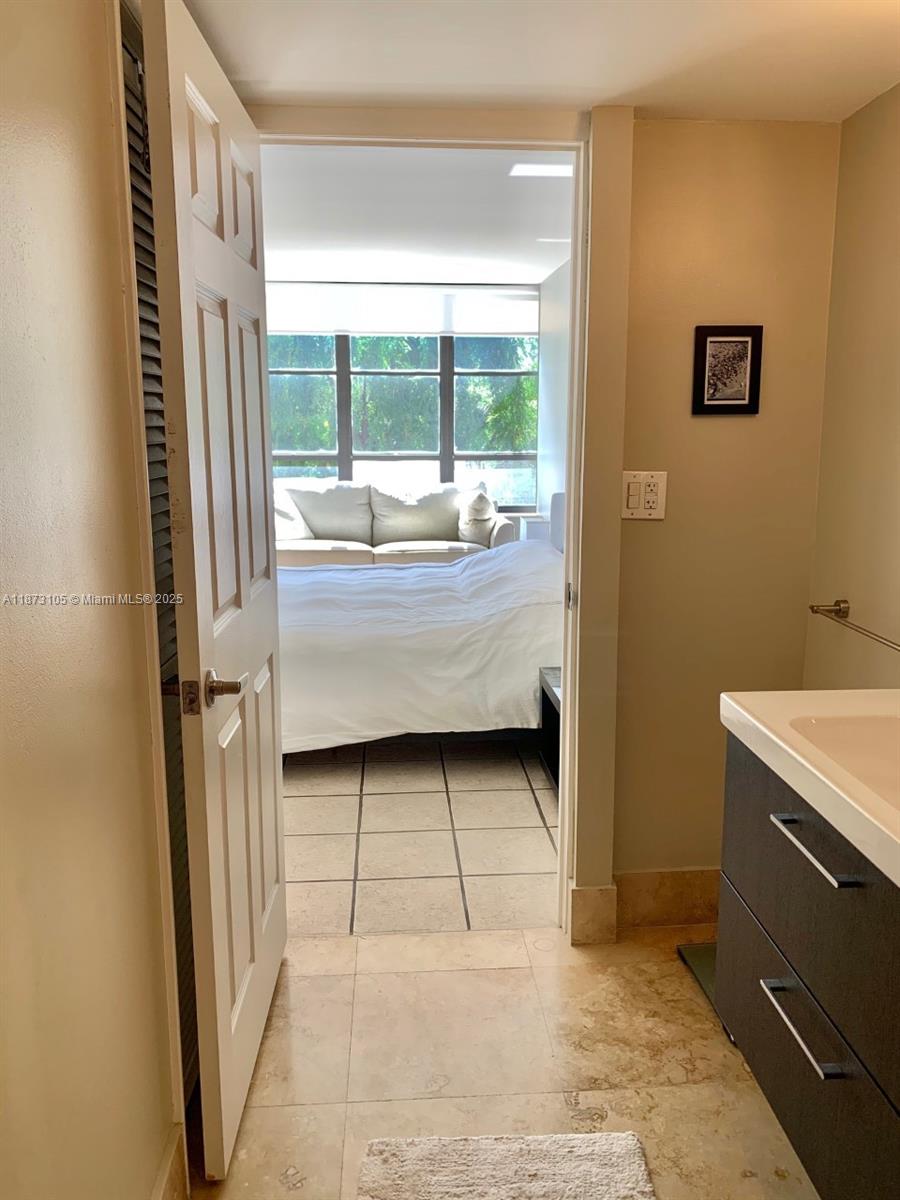 OLYMPUS CONDO PHASE - Residential Lease