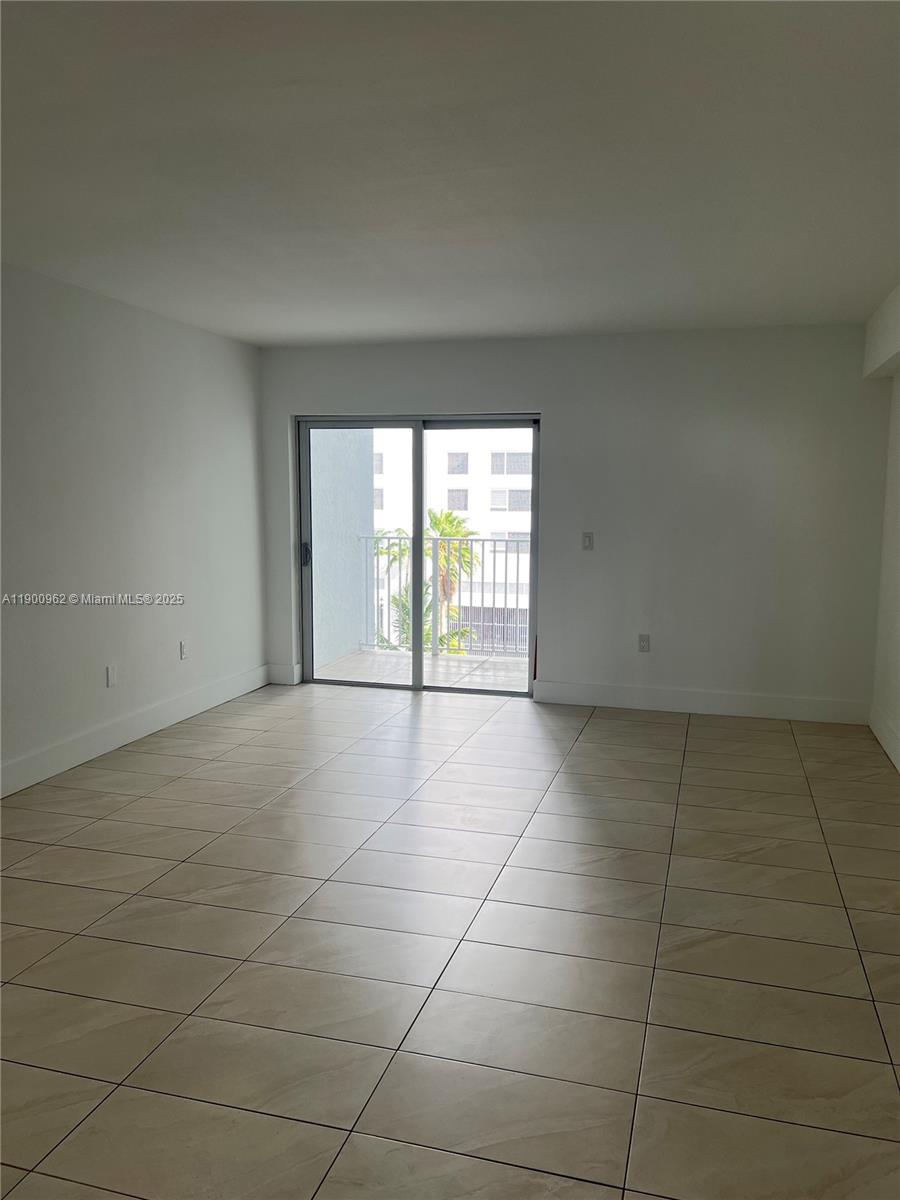 BAYONNE - Residential Lease