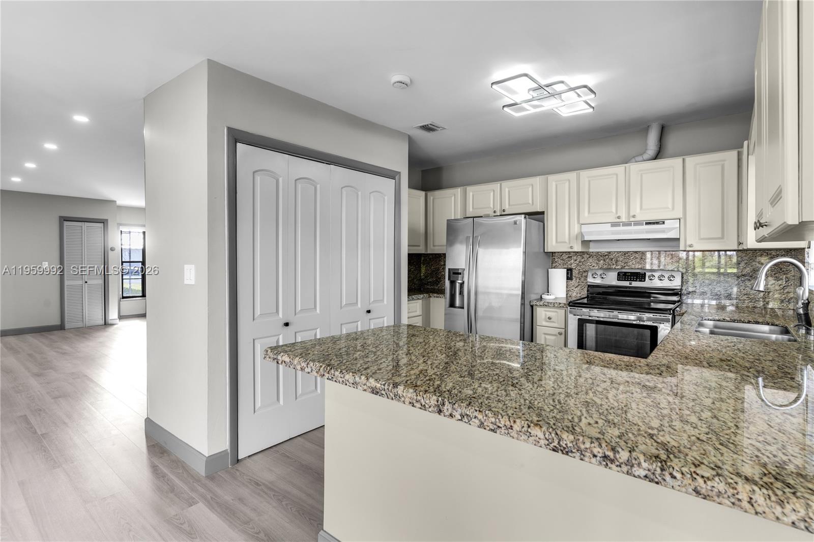 COLLADO SUB - Residential Lease