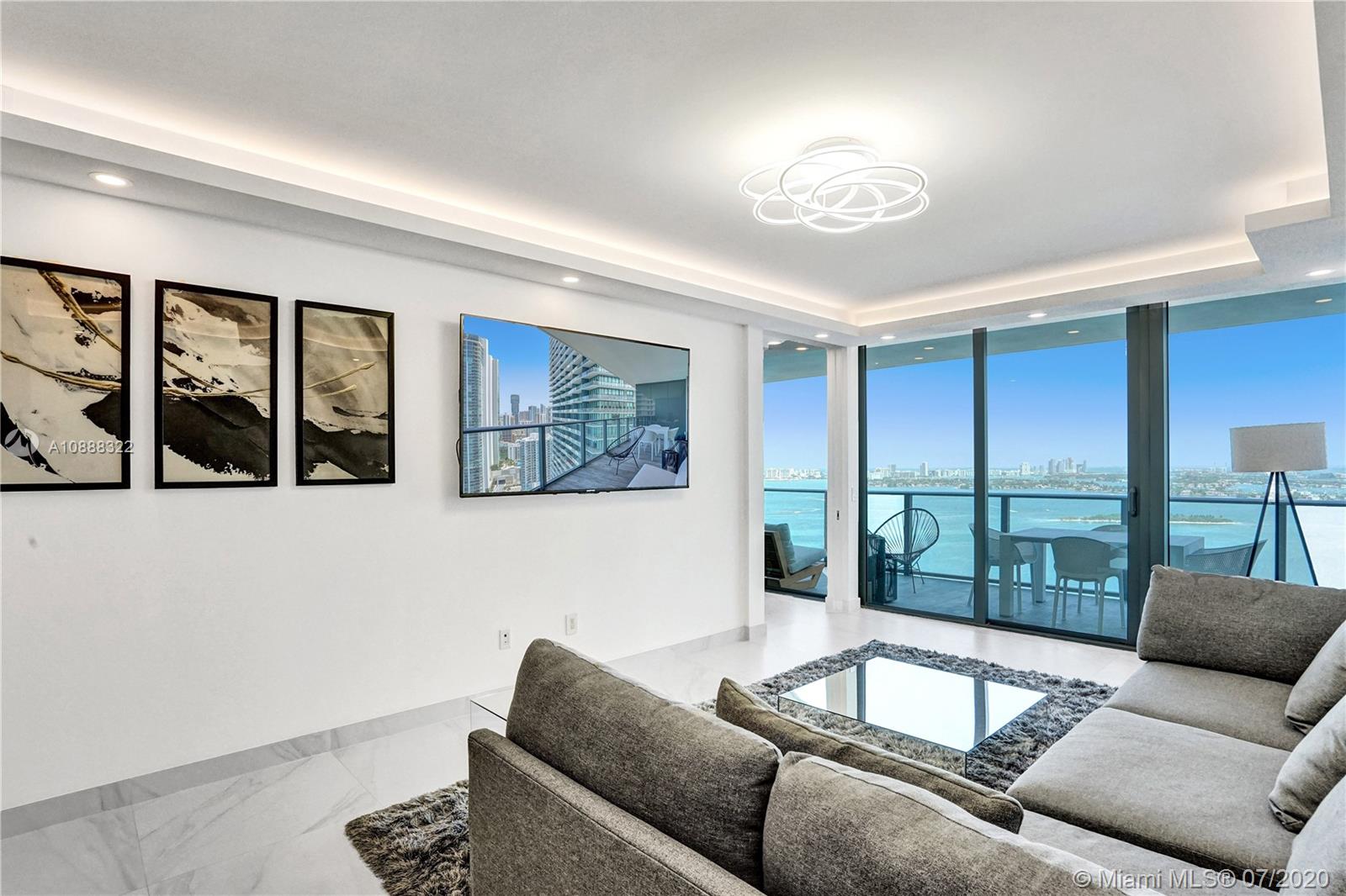 PARAISO BAY CONDO - Residential Lease