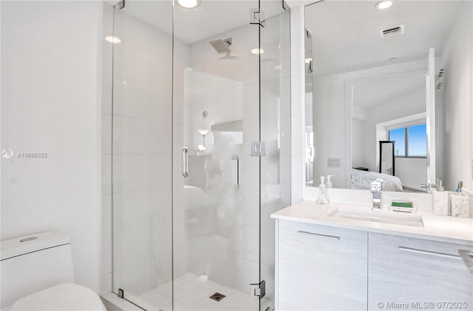 PARAISO BAY CONDO - Residential Lease
