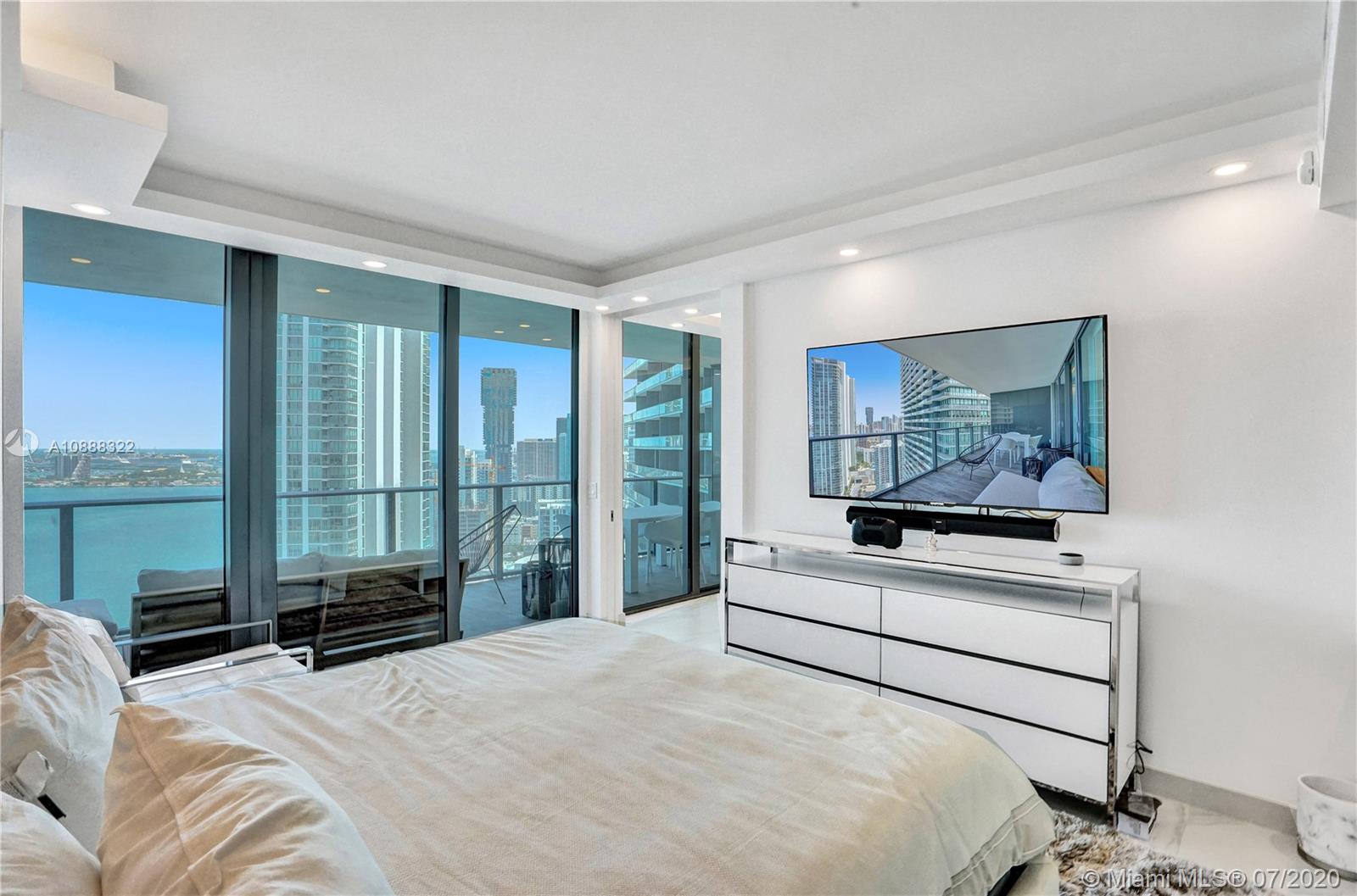 PARAISO BAY CONDO - Residential Lease