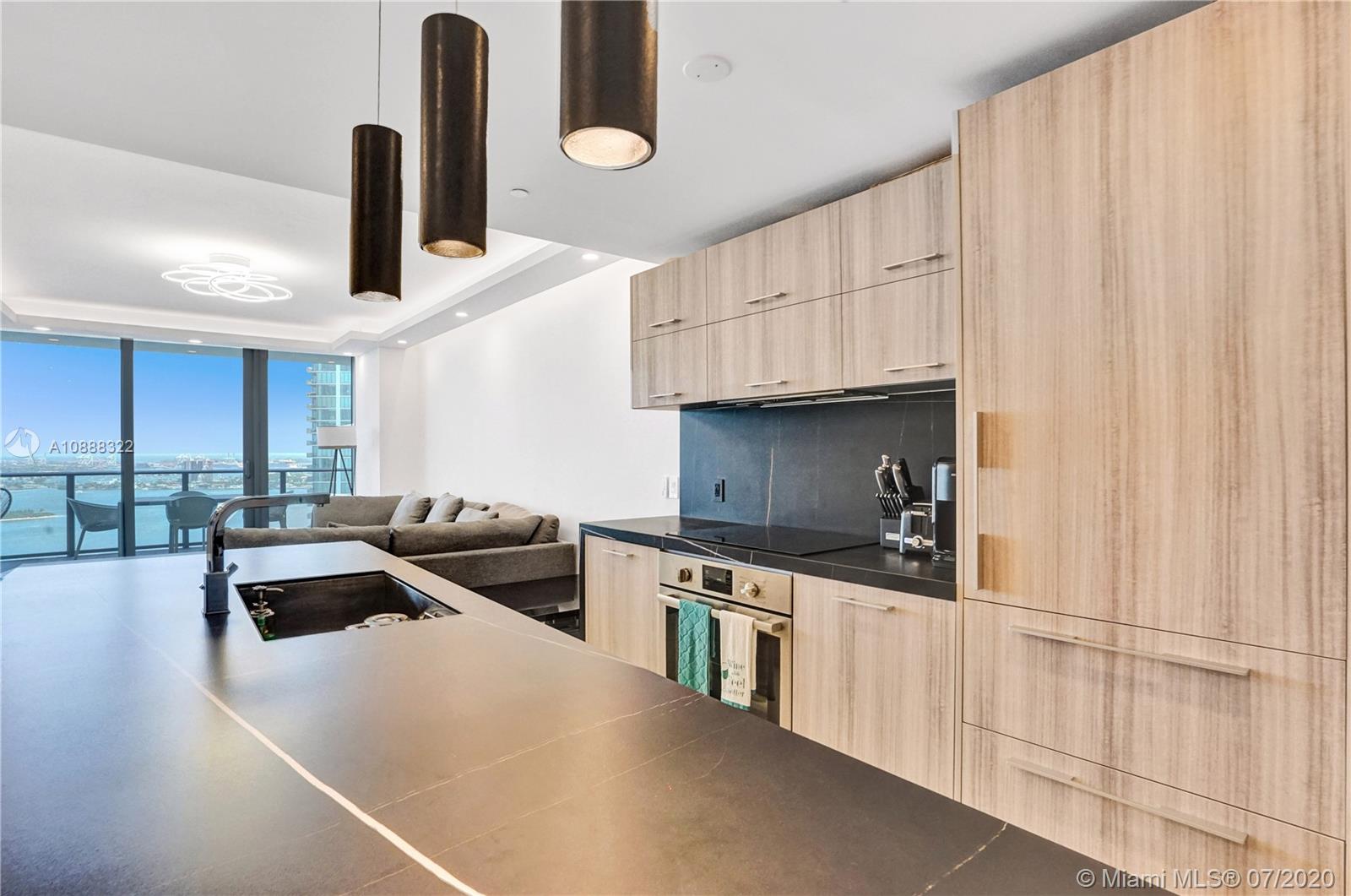 PARAISO BAY CONDO - Residential Lease