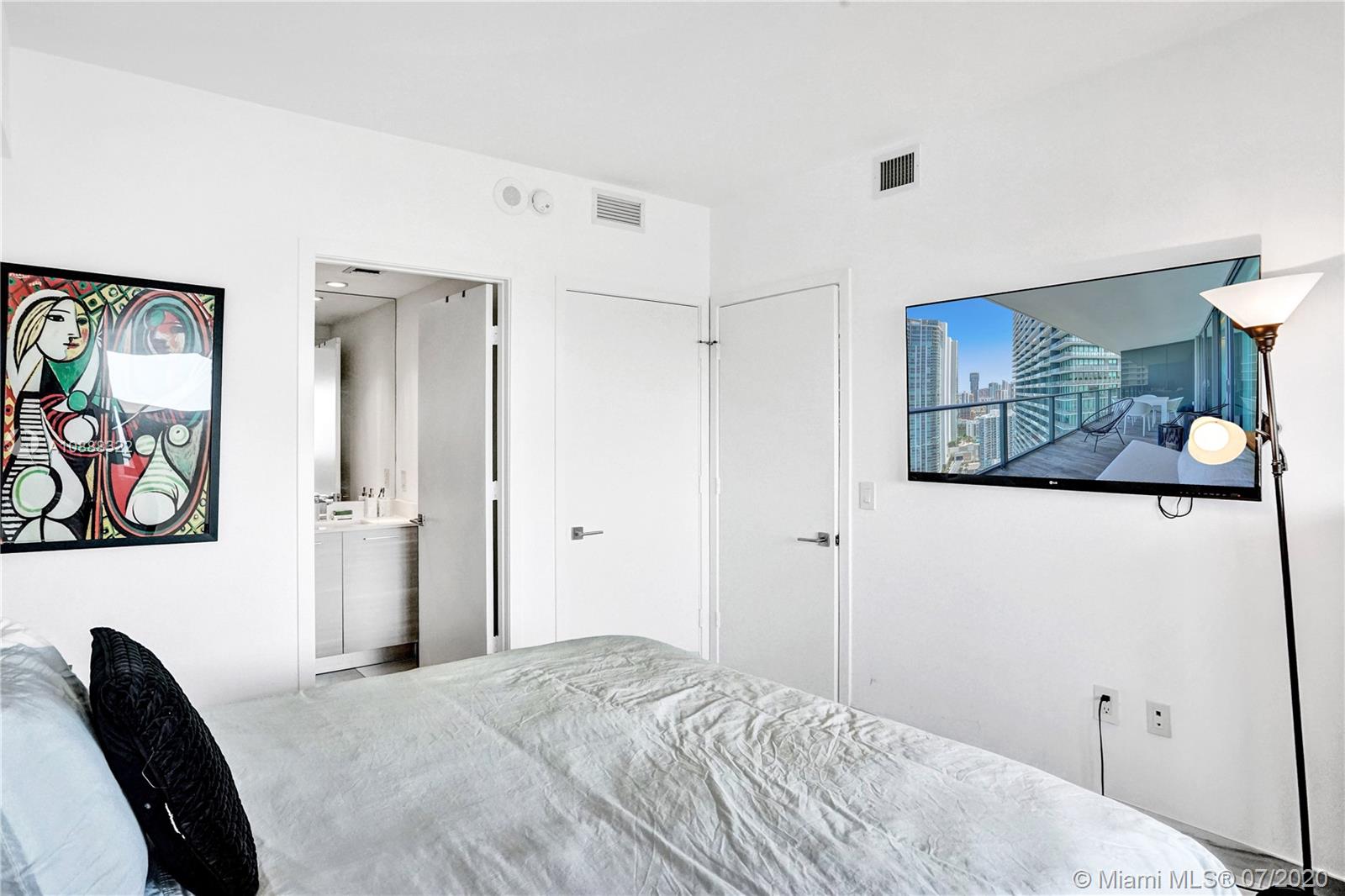 PARAISO BAY CONDO - Residential Lease
