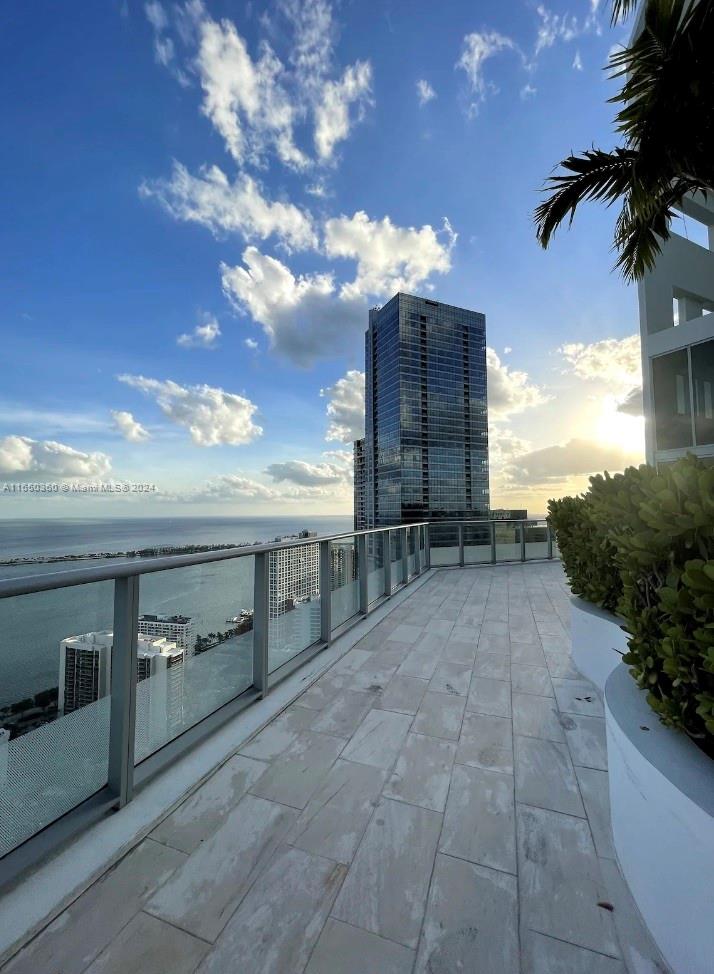 BRICKELLHOUSE CONDO - Residential