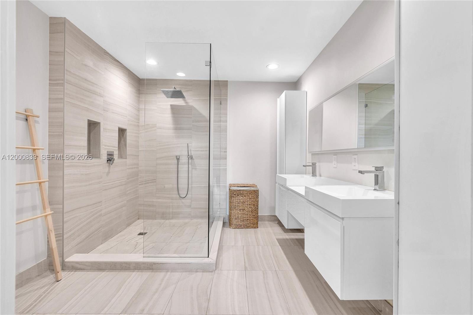 UPTOWN MARINA LOFTS CONDO - Residential