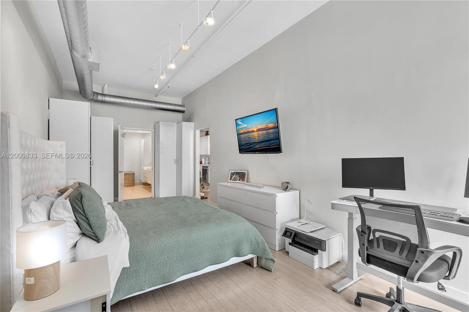 UPTOWN MARINA LOFTS CONDO - Residential