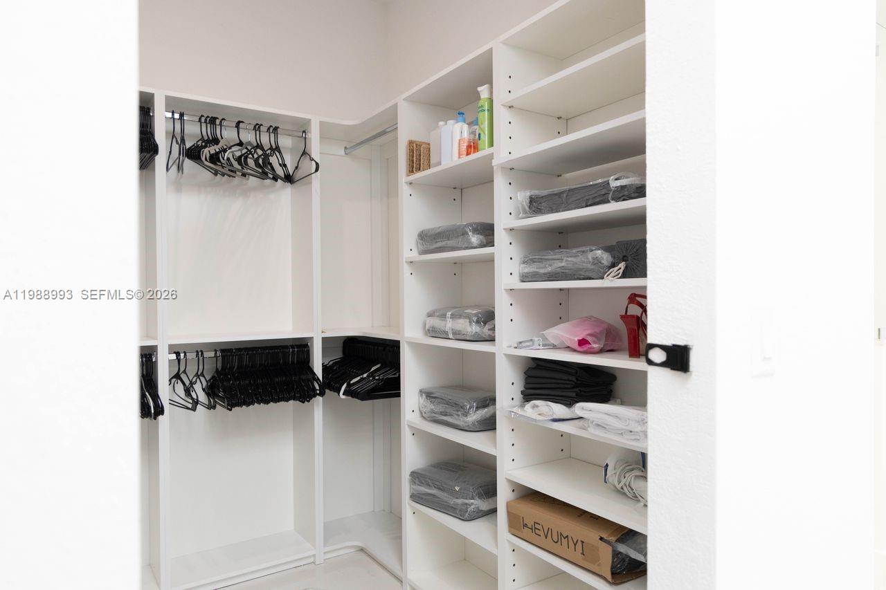 THE REDLANDS SEC 4 - Residential Lease