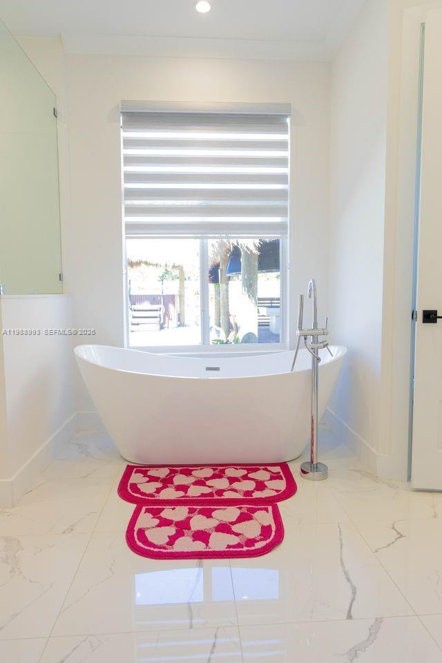 THE REDLANDS SEC 4 - Residential Lease