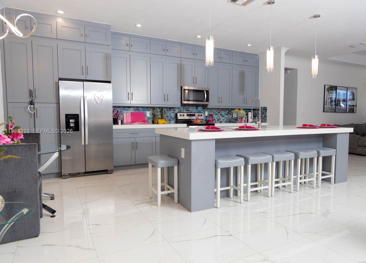 THE REDLANDS SEC 4 - Residential Lease