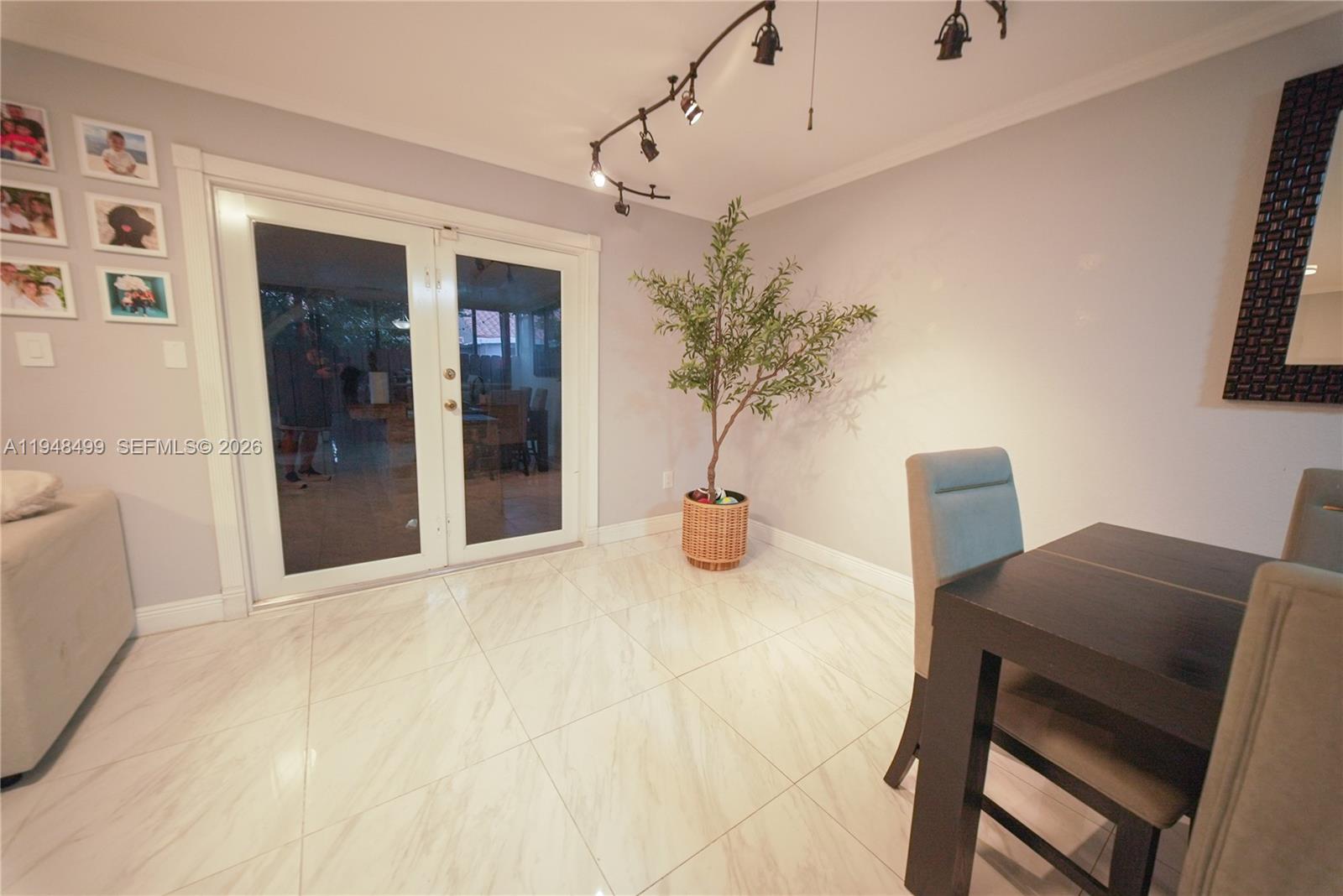 ALAMEDA BY THE LAKE - Residential