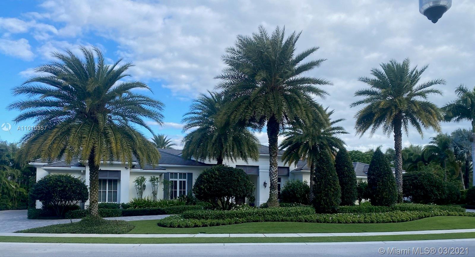 Beautiful Estate Custom Home in Frenchmans Reserve. Luxuriously appointed throughout. Gorgeous golf and water views. Live the country club lifestyle with a newly renovated club and golf course. Located near world-class dining, shopping entertainment and beaches.