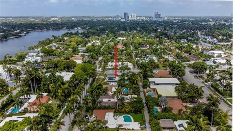 Photo of 955 Van Buren St, Hollywood, FL 33019 (MLS # A12095908)