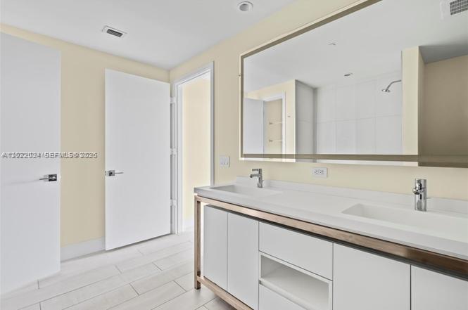 METROPICA NORTH TOWER ONE - Residential