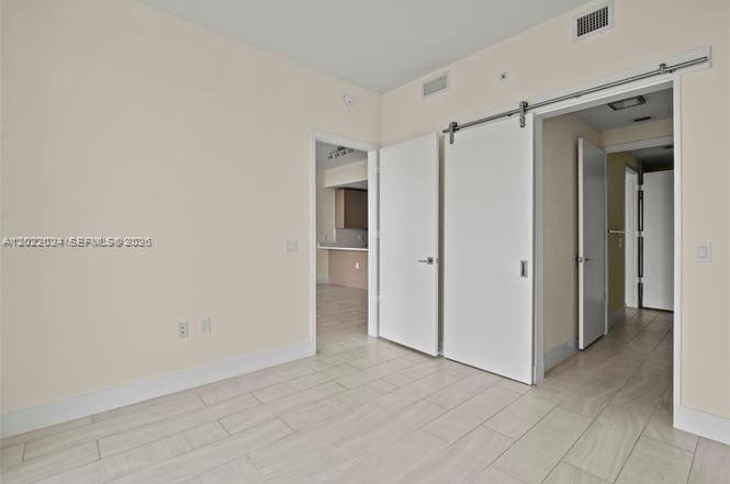 METROPICA NORTH TOWER ONE - Residential