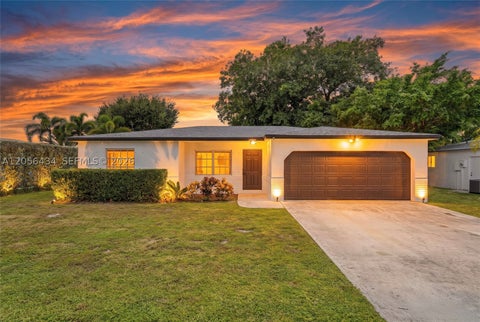 Photo of 10660 Eureka St, Boca Raton, FL 33428 (MLS # A12056434)
