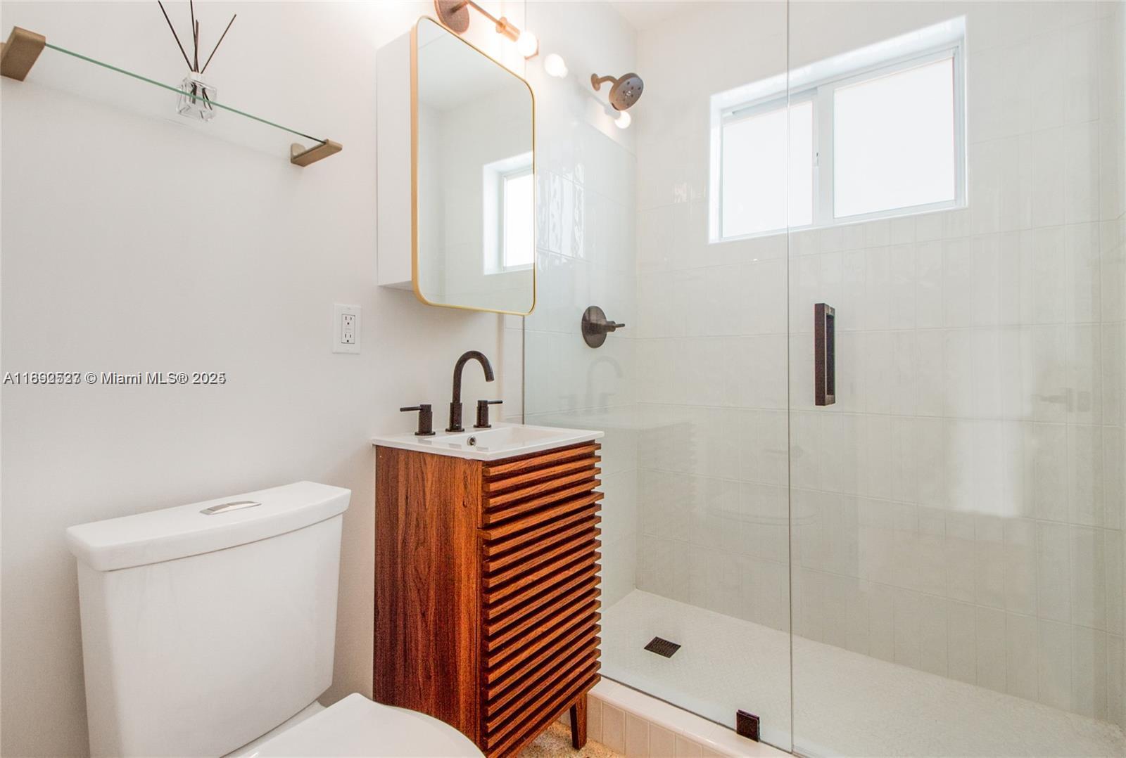 SUNSET VILLAS - Residential Lease
