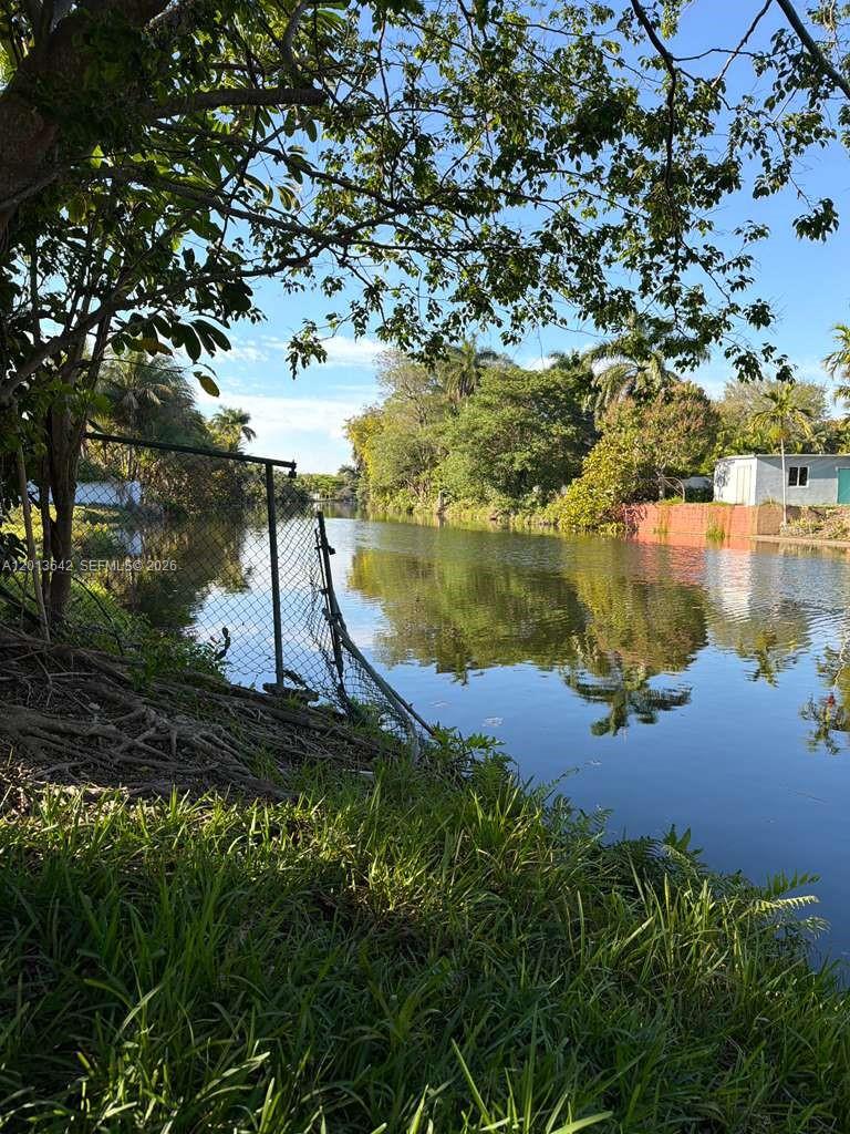 BISCAYNE PARK ESTS AMD - Land