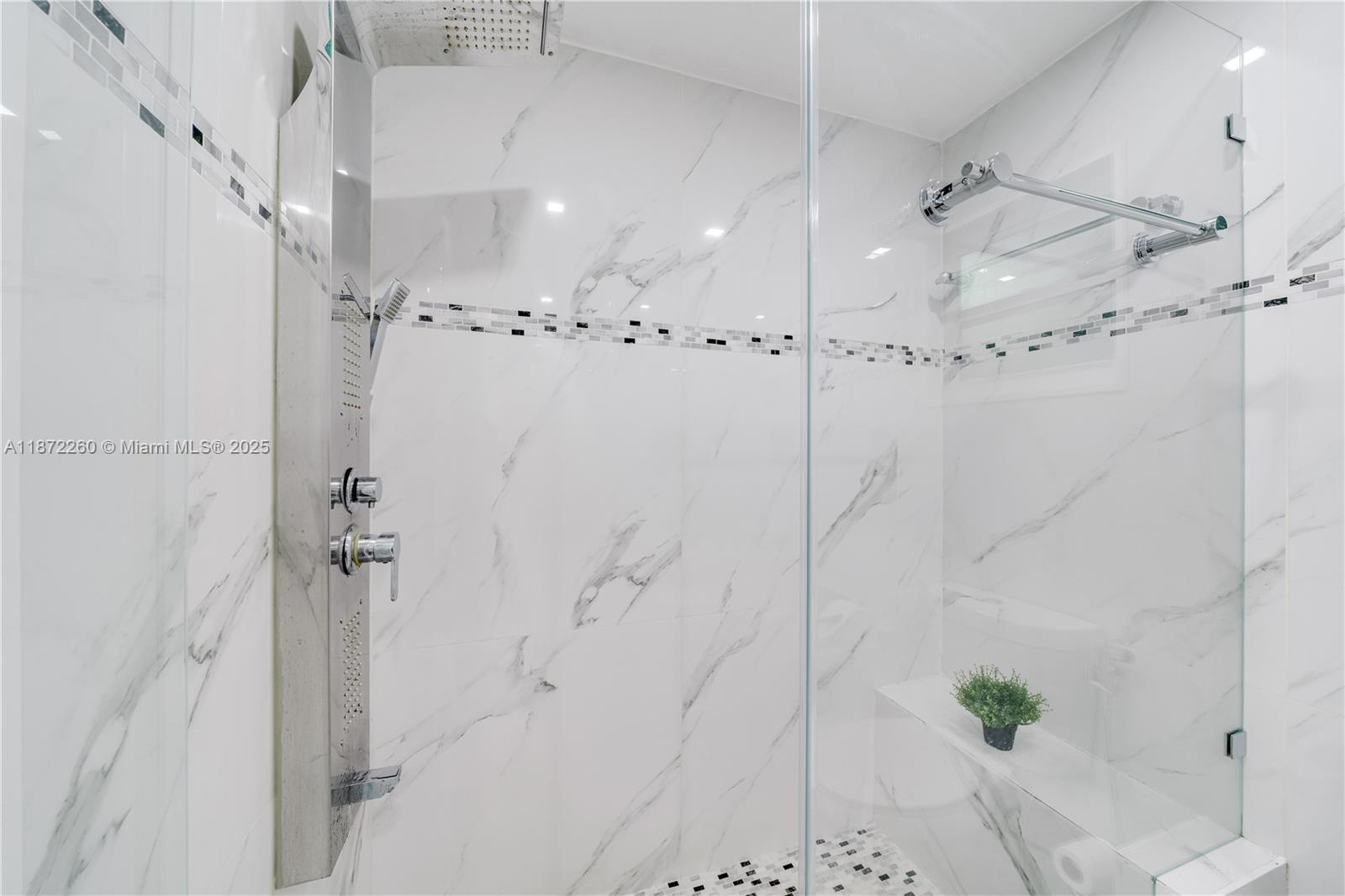 VISTA SUB 1ST ADDN AMENDE - Residential