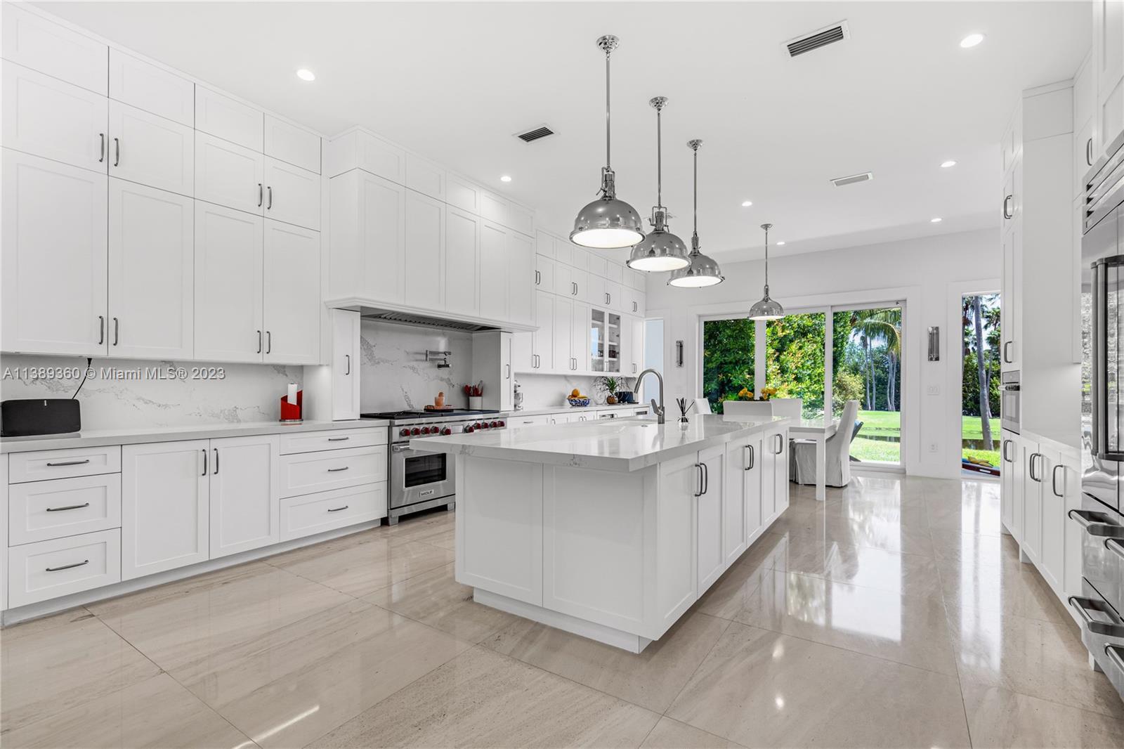 DEERING BAY ESTATES - Residential