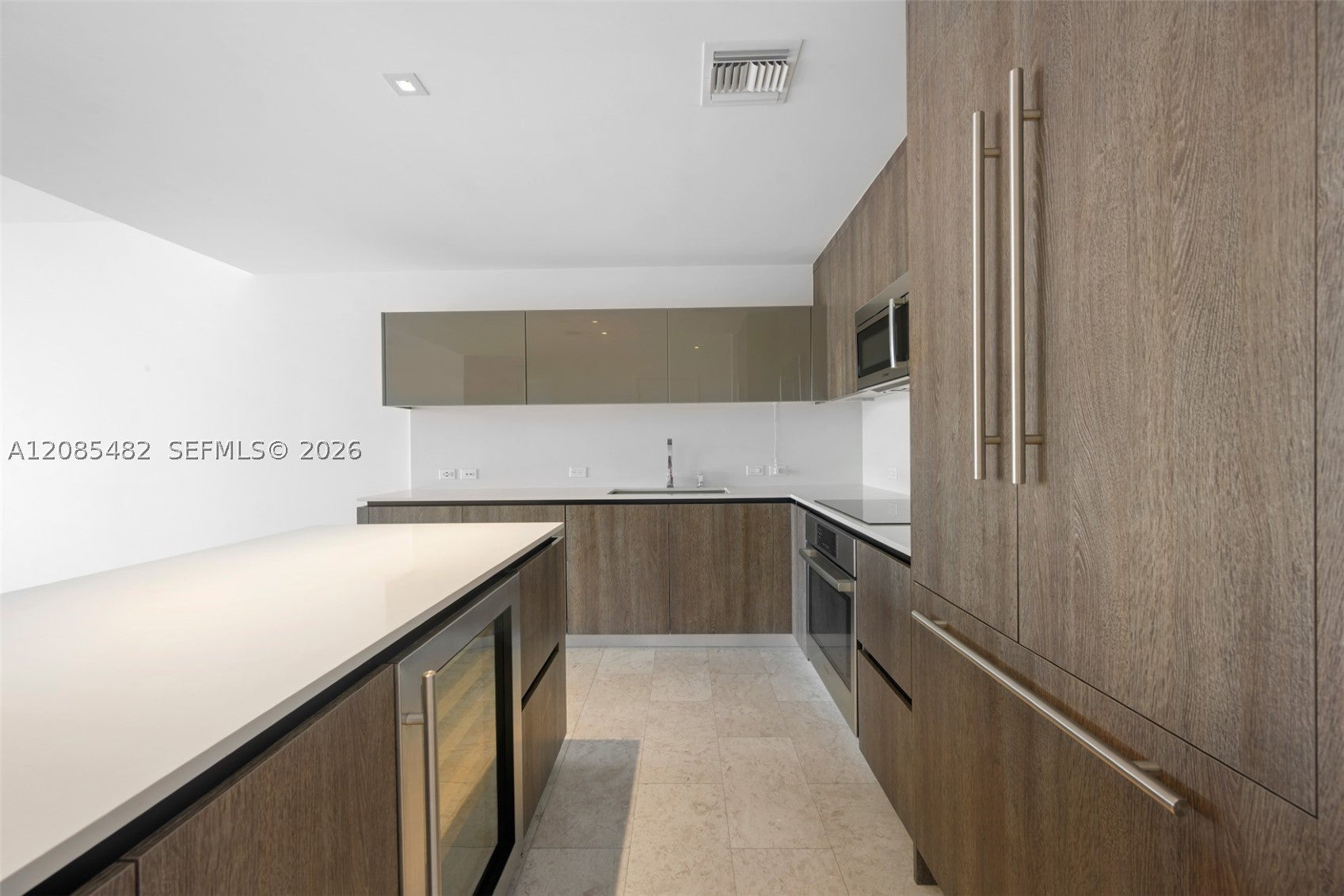 68 SE 6th St 910