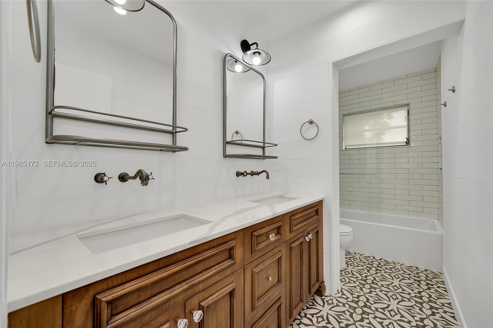 COUNTRY GROVE ESTATES - Residential