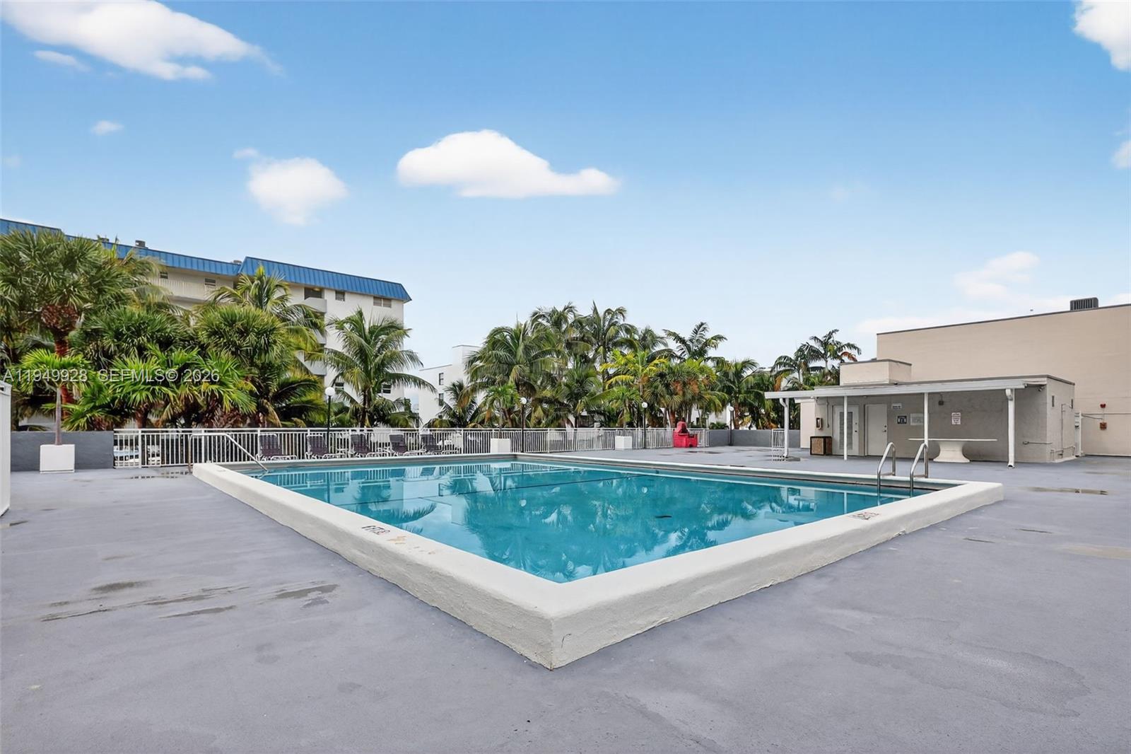 SANDPIPER CONDO - Residential