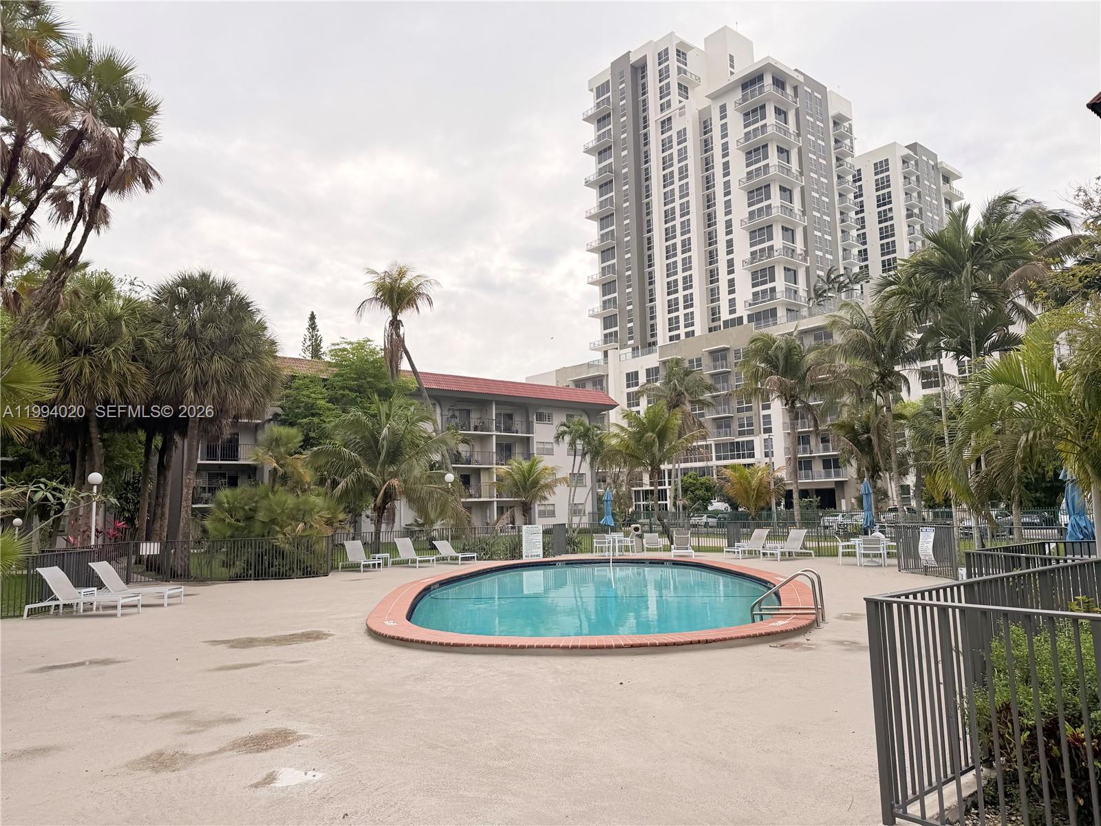 GRANADA DADELAND CONDO - Residential