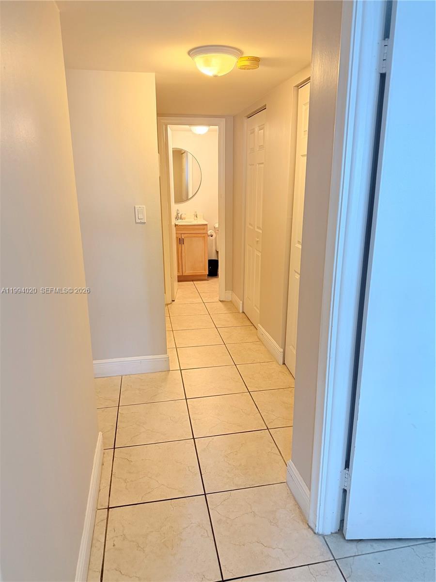 GRANADA DADELAND CONDO - Residential