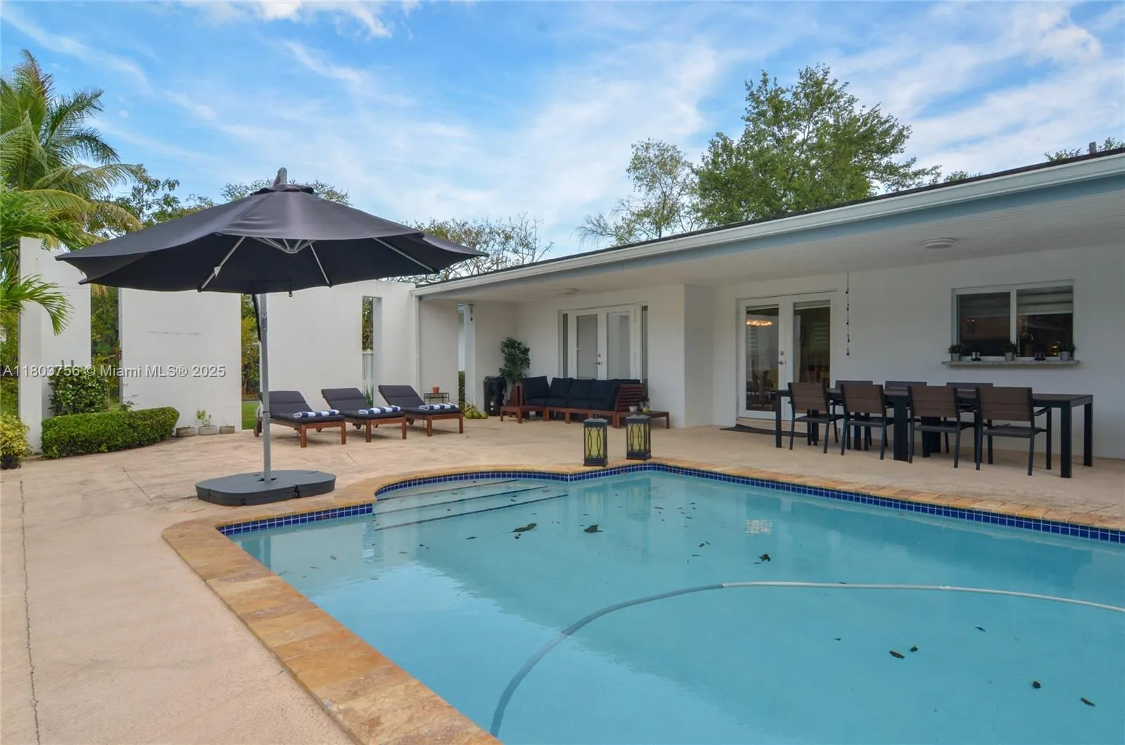 Pinecrest, Florida 33156, United States, 4 Bedrooms Bedrooms, ,2 BathroomsBathrooms,Residential,Active,130710