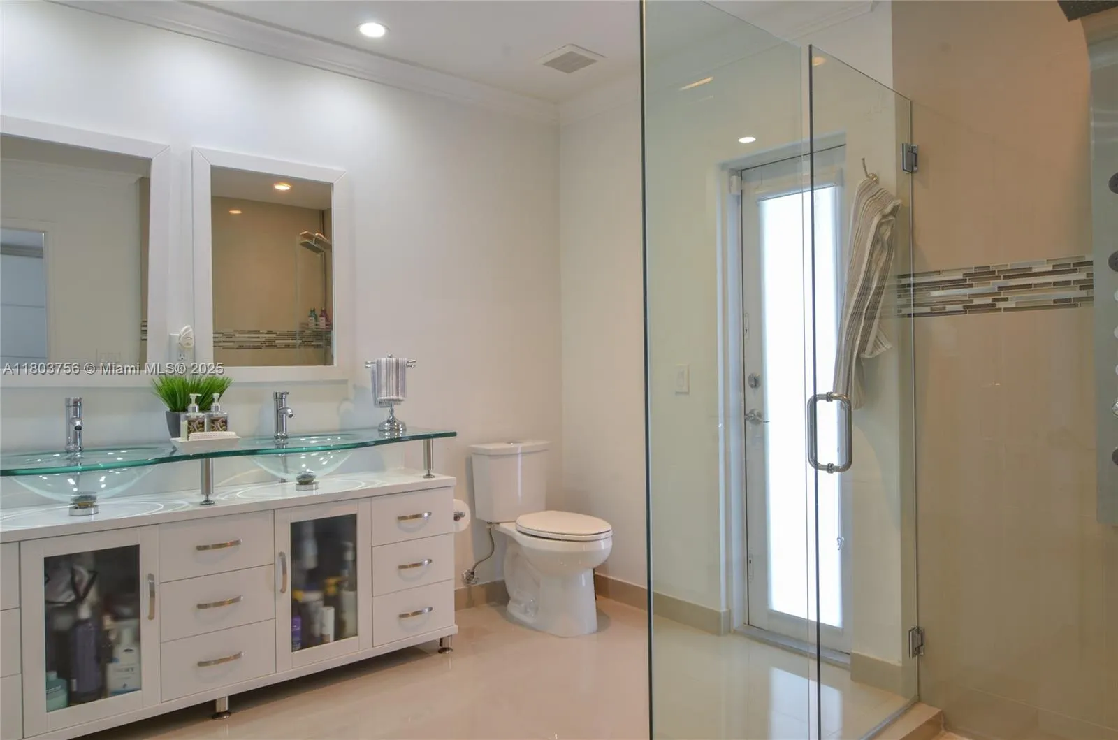 Pinecrest, Florida 33156, United States, 4 Bedrooms Bedrooms, ,2 BathroomsBathrooms,Residential,Active,130710