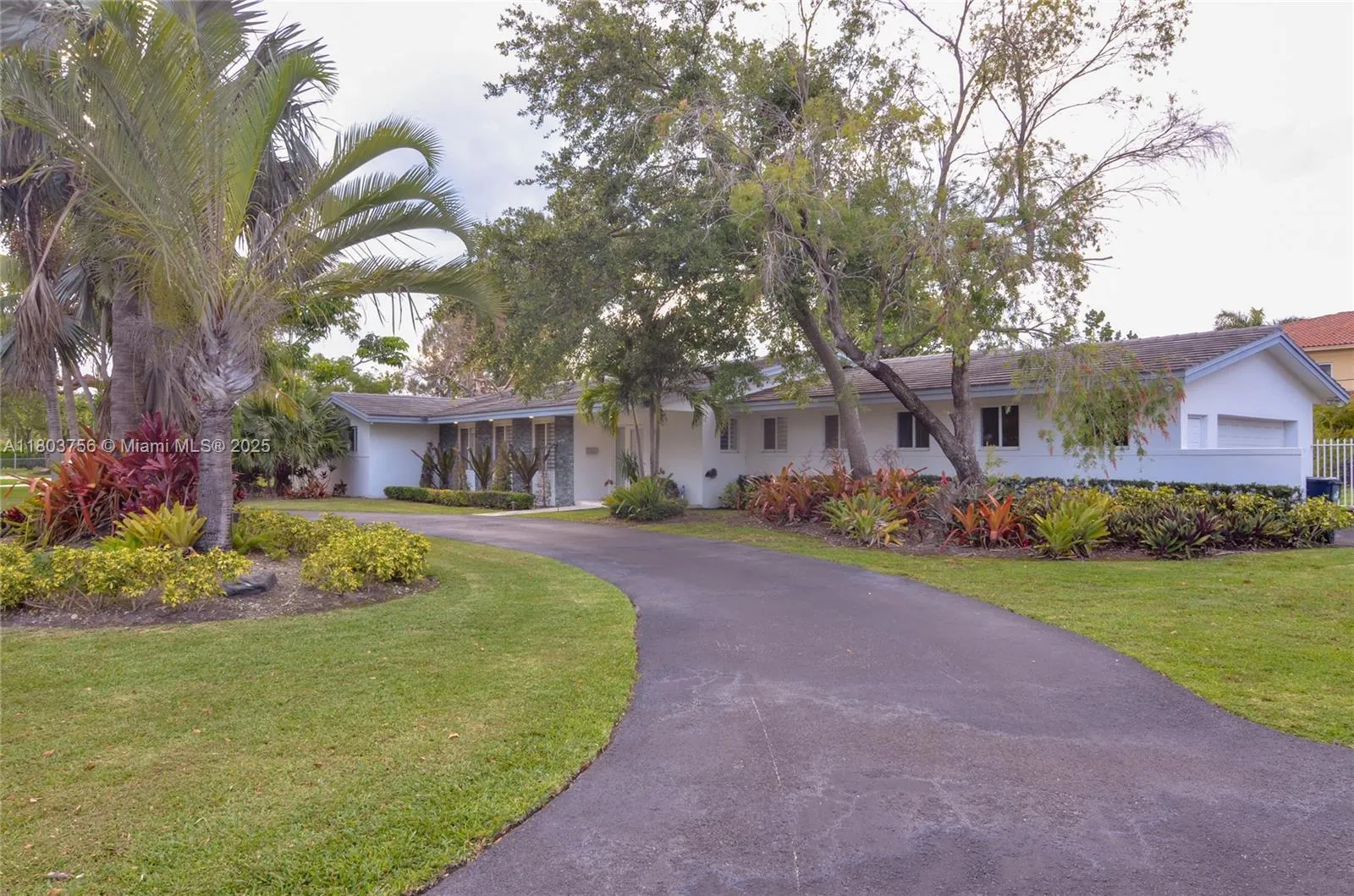 Pinecrest, Florida 33156, United States, 4 Bedrooms Bedrooms, ,2 BathroomsBathrooms,Residential,Active,130710