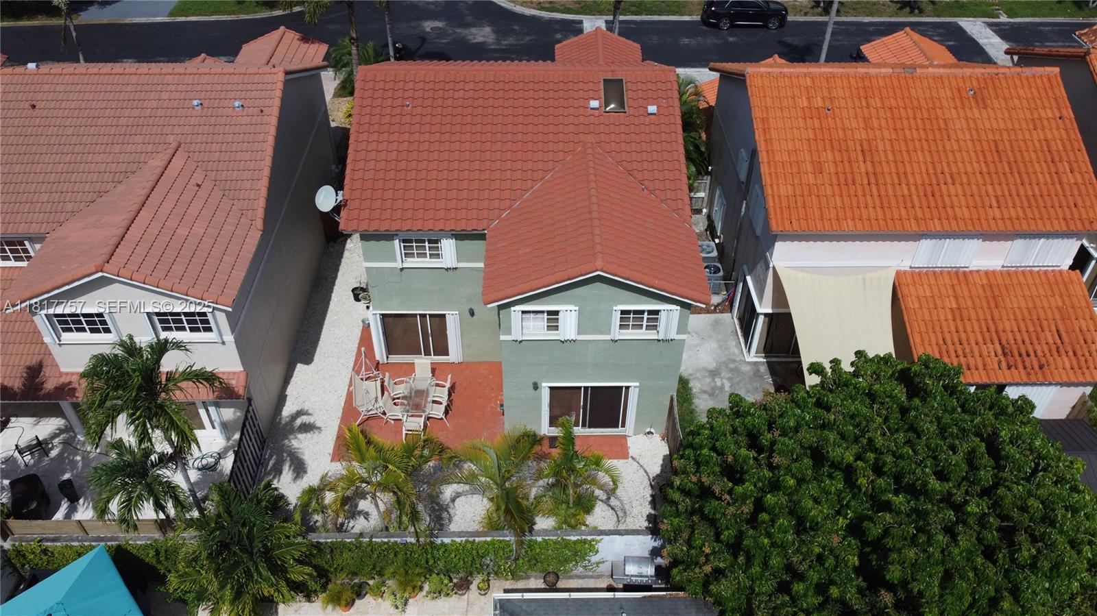 CHARLESTOWNE - Residential