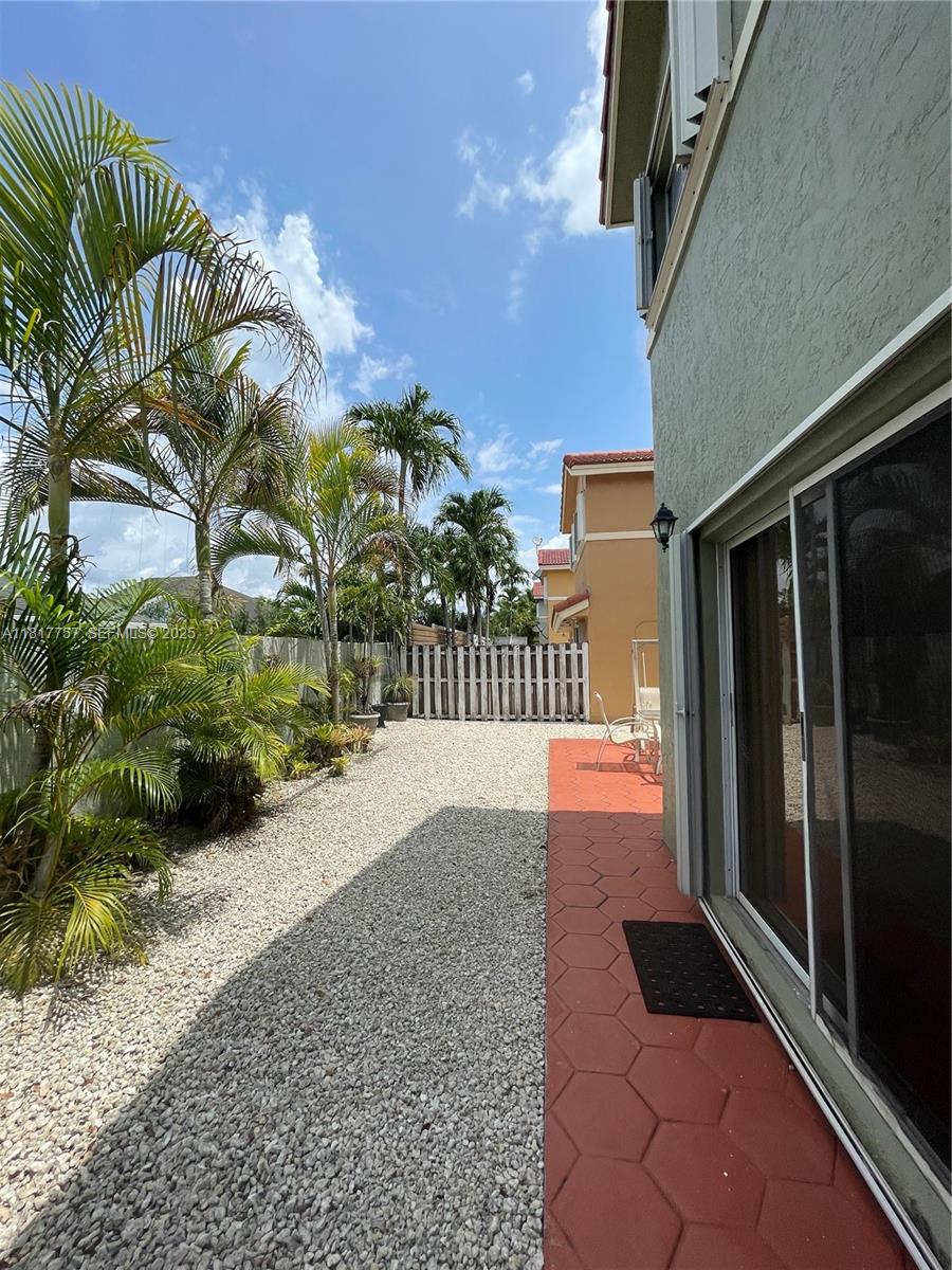 CHARLESTOWNE - Residential