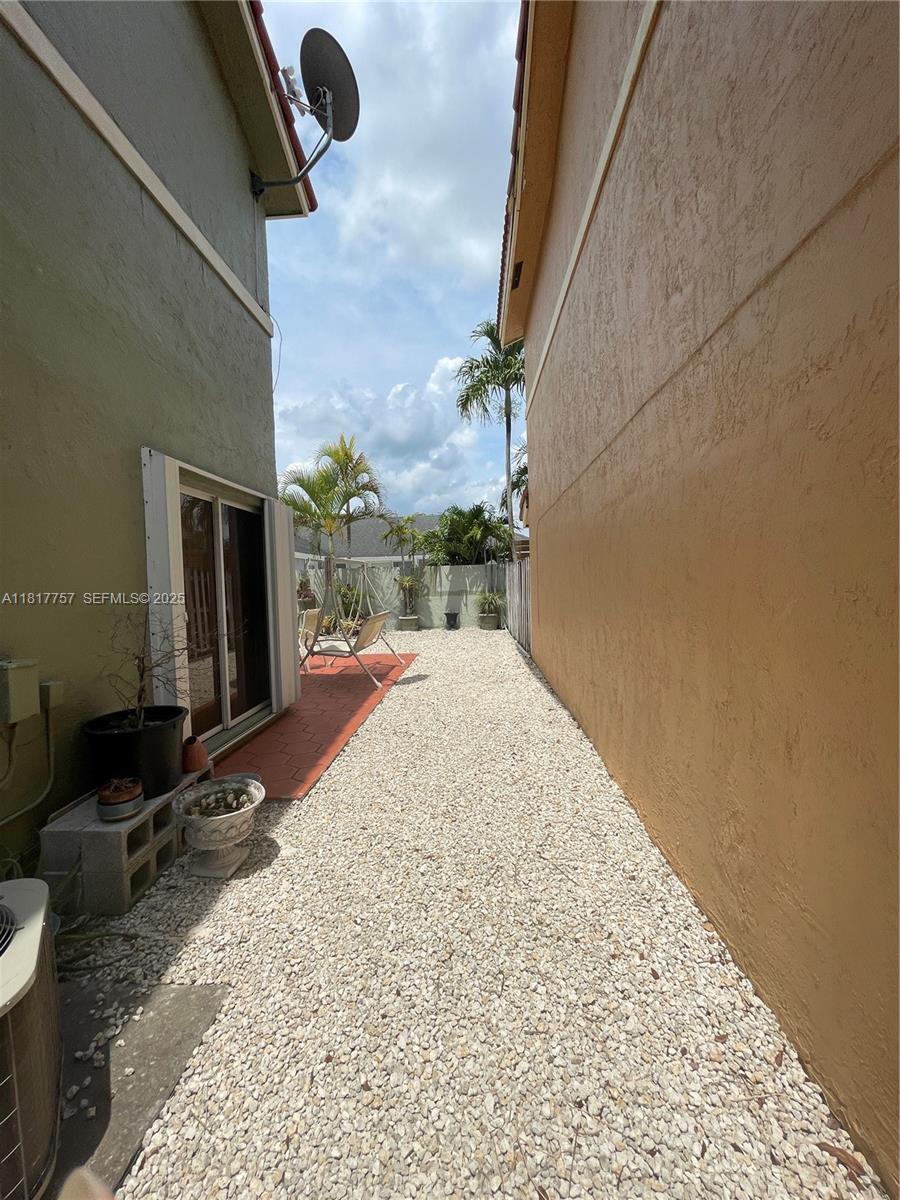 CHARLESTOWNE - Residential