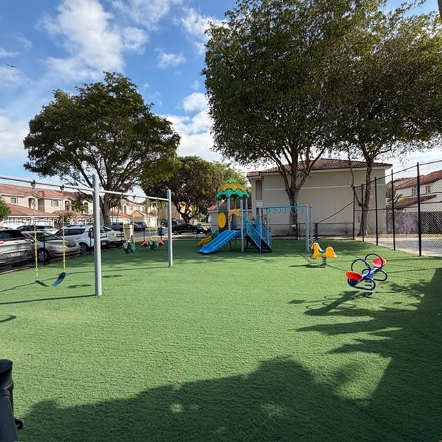 CHARLESTOWNE - Residential