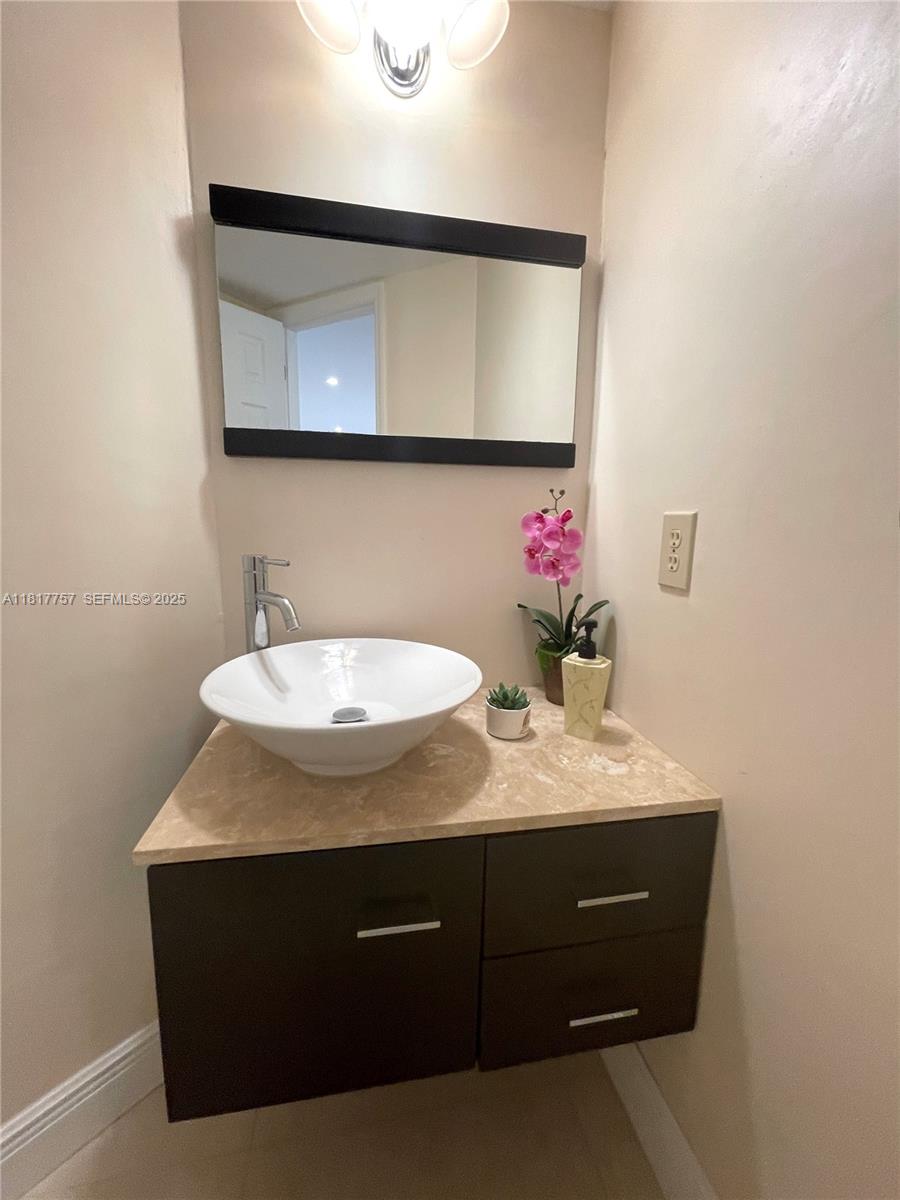 CHARLESTOWNE - Residential