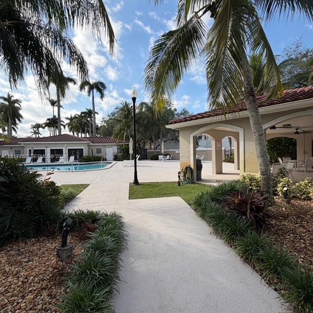 CHARLESTOWNE - Residential