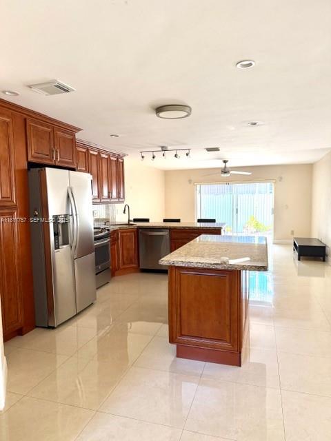 CHARLESTOWNE - Residential