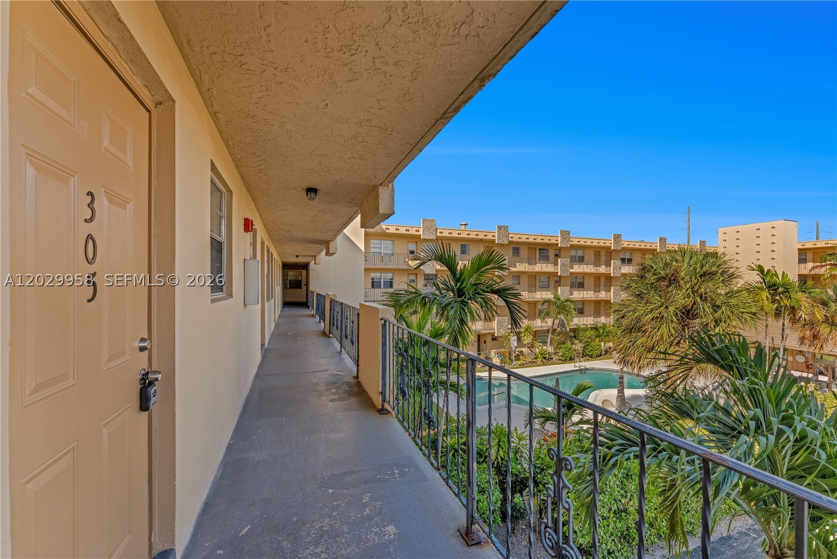 2145 Pierce St 305, Hollywood FL 33020