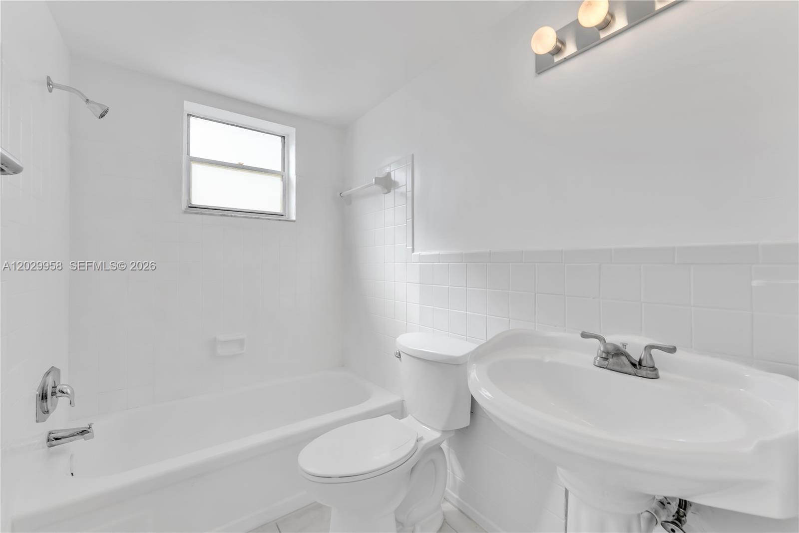 View photos, virtual tours, details... 2145 Pierce St 305
