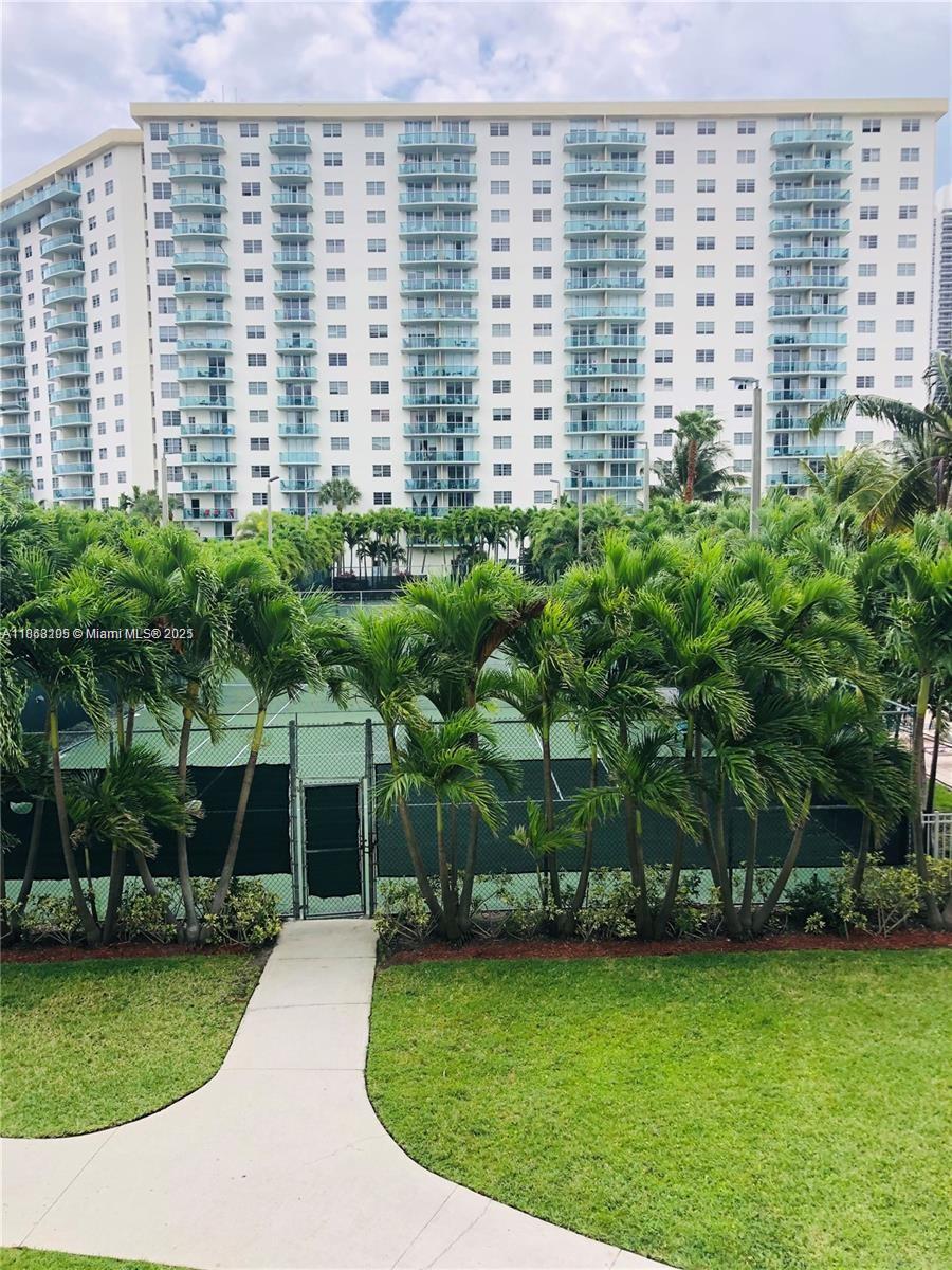19380 Collins Ave 210