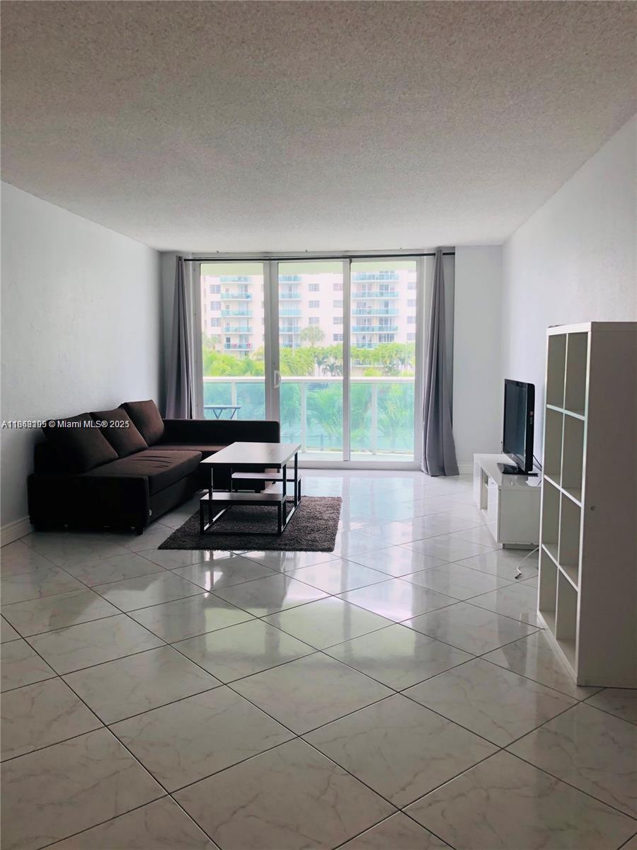 19380 Collins Ave 210