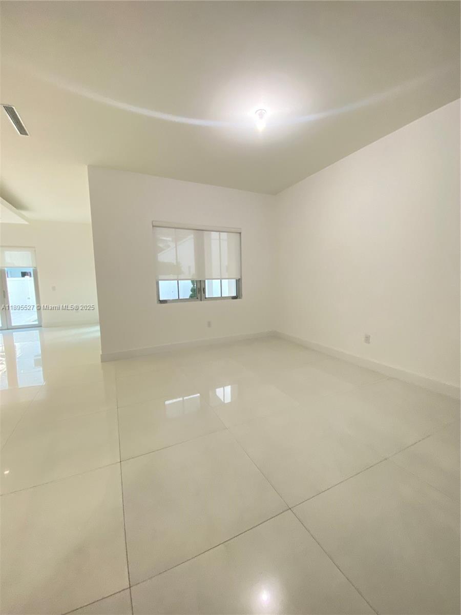 View photos, virtual tours, details... 8255 NW 34th St