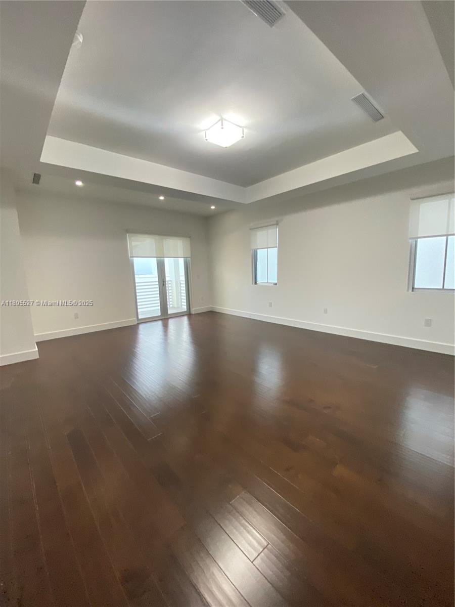 OASIS PARK SQUARE AT DORA - Residential