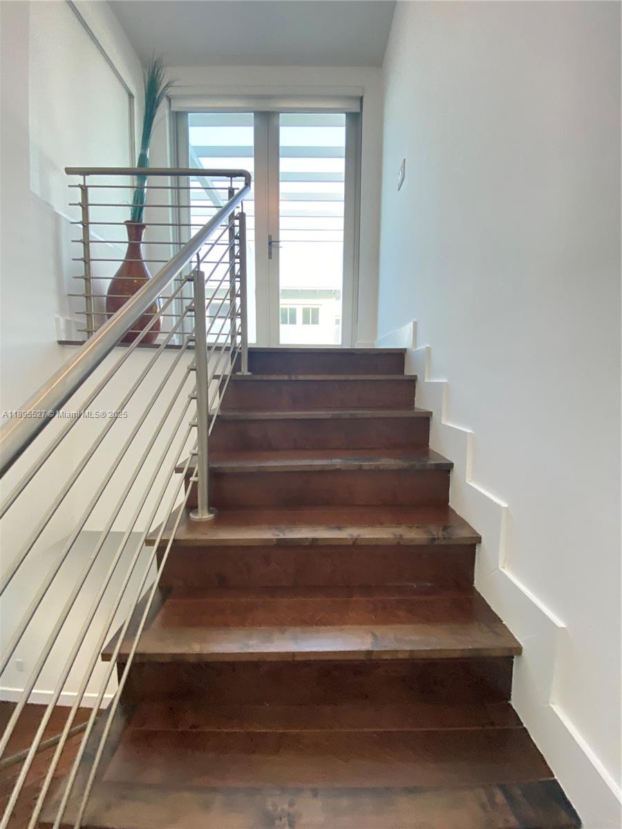 OASIS PARK SQUARE AT DORA - Residential